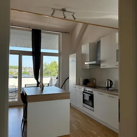 Oak One - Modern